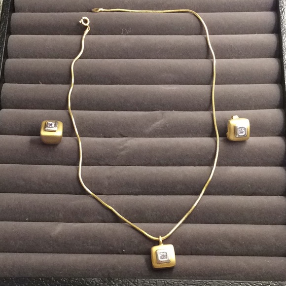 Swarovski Golden tone set - Picture 1 of 8